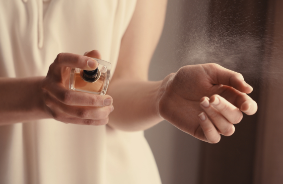 How to Test Perfume Before Buying